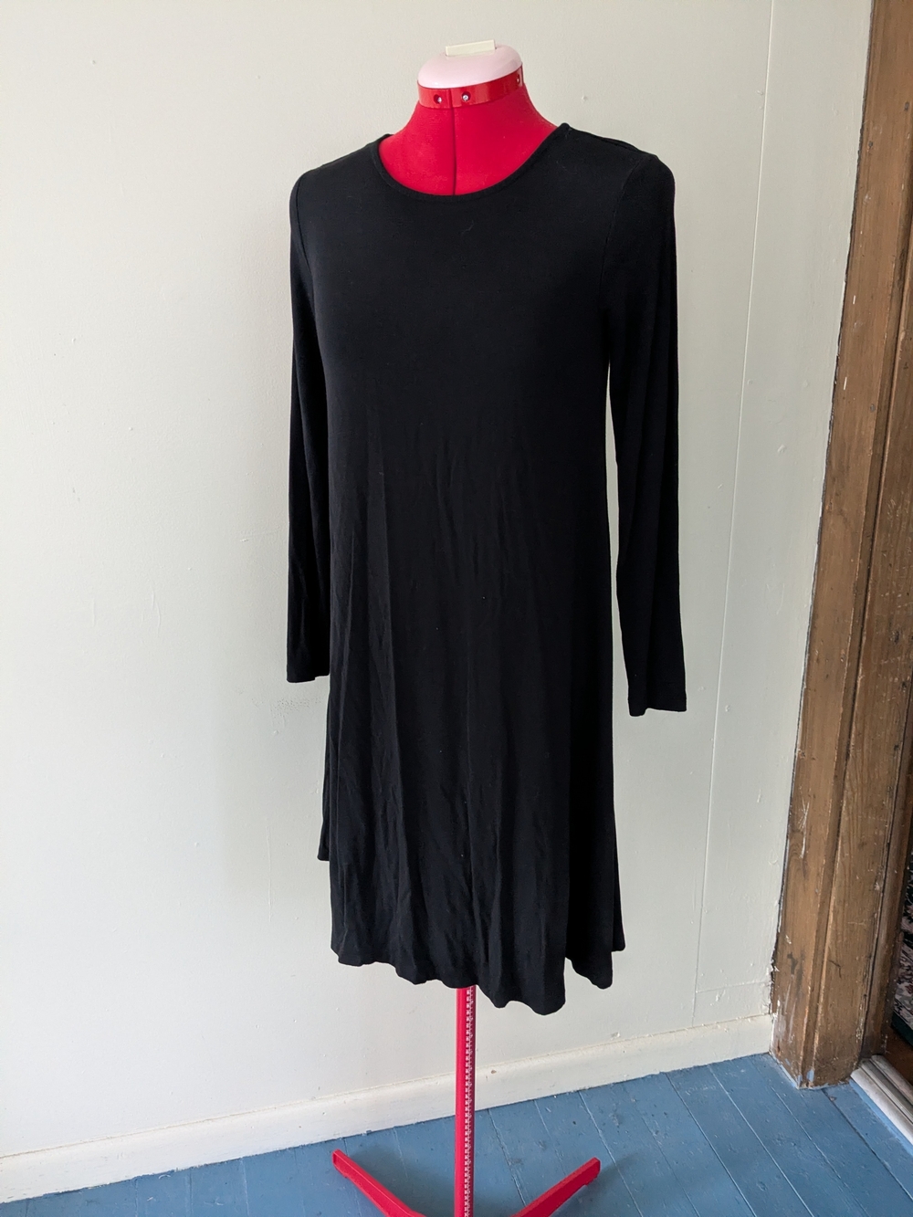 Old Navy Black Long Sleeve Swing Dress